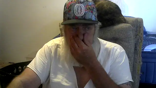 Snapshot of viejo_oso chatting on July 5, 2026, 5:42 pm viejo oso online show from July 5, 2026, 5:42 pm