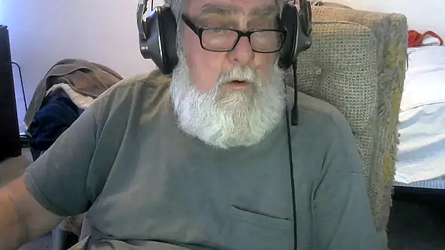 Snapshot of viejo_oso chatting on May 10, 2026, 1:09 am viejo oso online show from May 10, 2026, 1:09 am