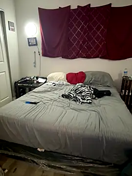 Snapshot of cloudy_couple444 chatting on October 11, 2025, 5:41 am cloudy couple444 online show from October 11, 2025, 5:41 am