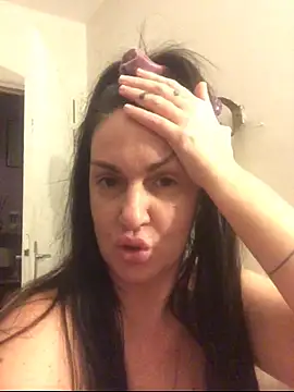 BELLAMORGANE1 online show from March 19, 2026, 9:37 pm