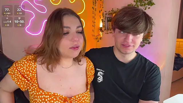 RobertAndLinela online show from October 18, 2025, 11:56 am