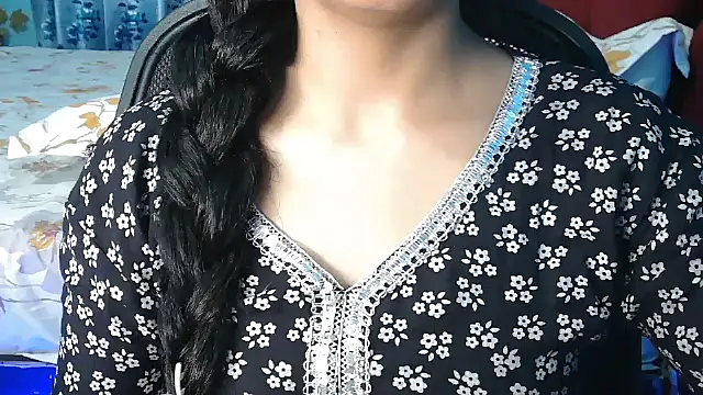 Snapshot of Somiya87 chatting on May 24, 2026, 1:27 am Somiya87 online show from May 24, 2026, 1:27 am