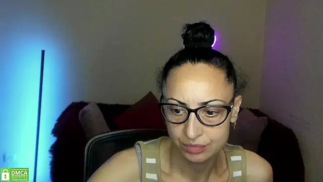 Arianasweety23 online show from September 17, 2025, 5:26 pm