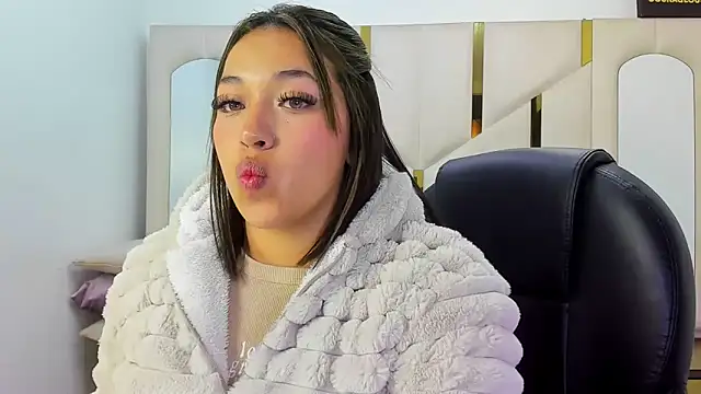 IsabellRodriguez18 online show from February 9, 2026, 2:31 am