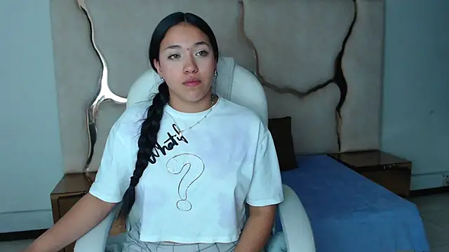 IsabellRodriguez18 online show from February 28, 2025, 7:37 am