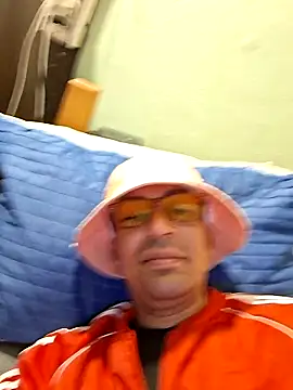 zeus2630 online show from November 29, 2025, 2:50 pm