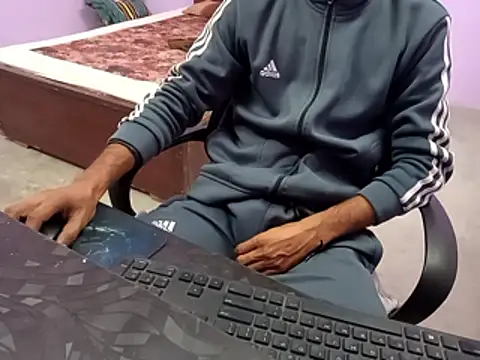 IamRentedBoybfriend online show from January 9, 2026, 3:46 am