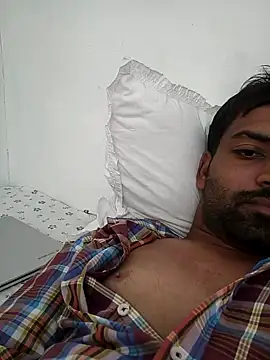 Snapshot of playboyz77 chatting on September 24, 2025, 5:03 am playboyz77 online show from September 24, 2025, 5:03 am