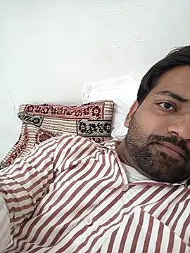 Snapshot of playboyz77 chatting on April 1, 2026, 5:53 am playboyz77 online show from April 1, 2026, 5:53 am