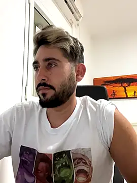 Snapshot of luffykingofpirets chatting on November 14, 2025, 7:28 pm luffykingofpirets online show from November 14, 2025, 7:28 pm