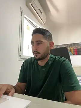 Snapshot of luffykingofpirets chatting on February 4, 2025, 8:13 am luffykingofpirets online show from February 4, 2025, 8:13 am