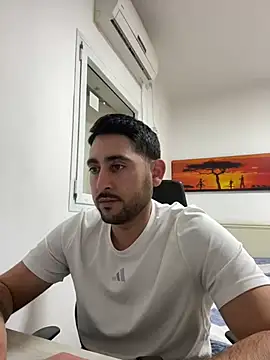 Snapshot of luffykingofpirets chatting on February 16, 2025, 8:33 pm luffykingofpirets online show from February 16, 2025, 8:33 pm