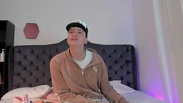 two milkyway online show from February 25, 2026, 11:21 am