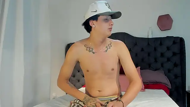 Snapshot of two_milkyway chatting on May 18, 2026, 3:50 pm two milkyway online show from May 18, 2026, 3:50 pm