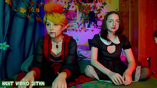 Snapshot of TrickyKitsune chatting on October 23, 2025, 3:54 pm TrickyKitsune online show from October 23, 2025, 3:54 pm