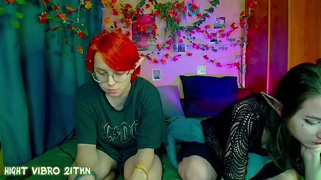 Snapshot of TrickyKitsune chatting on November 10, 2025, 2:22 pm TrickyKitsune online show from November 10, 2025, 2:22 pm