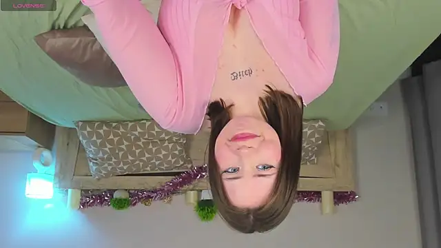 EricaElliott online show from March 17, 2026, 8:28 am