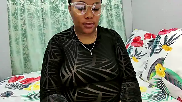 Snapshot of Teassa90 chatting on September 25, 2025, 7:31 pm Teassa90 online show from September 25, 2025, 7:31 pm