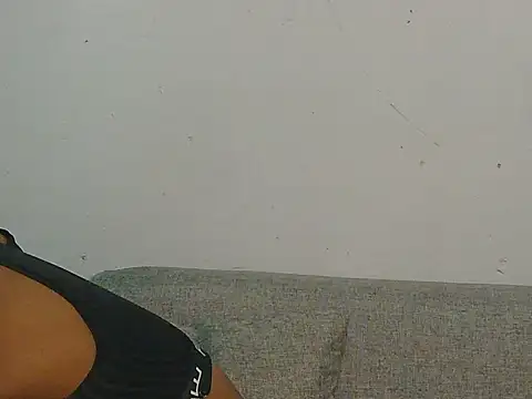 xxSexyTalia28 online show from October 10, 2025, 11:44 am