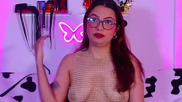 Snapshot of EmiF26 chatting on November 30, 2025, 1:39 am EmiF26 online show from November 30, 2025, 1:39 am