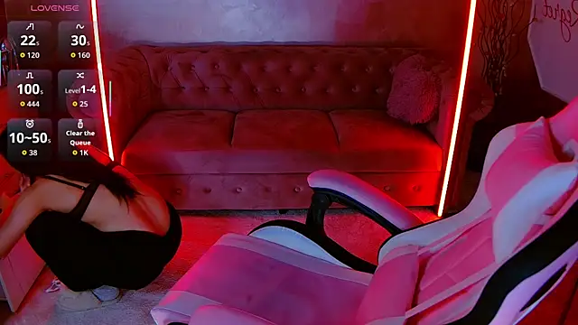 evanew  online show from November 30, 2025, 5:47 pm