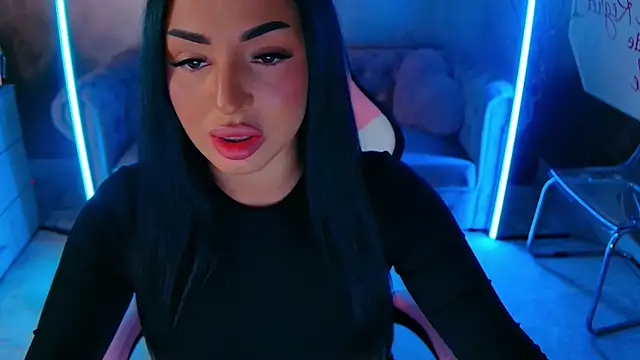 evanew  online show from October 18, 2025, 5:04 pm