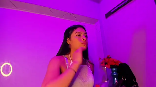 Chloe Martini online show from October 9, 2025, 3:18 am