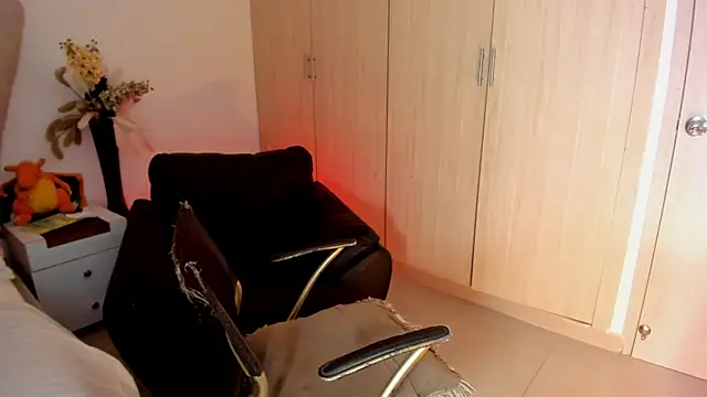 rachaeldeckard   online show from October 26, 2025, 2:56 am