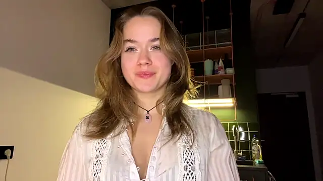 Snapshot of RoxyStar17 chatting on January 10, 2025, 8:15 pm RoxyStar17 online show from January 10, 2025, 8:15 pm