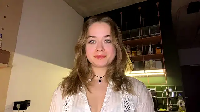 Snapshot of RoxyStar17 chatting on January 26, 2025, 8:34 pm RoxyStar17 online show from January 26, 2025, 8:34 pm