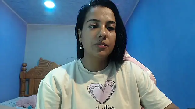 Snapshot of Coral0403 chatting on October 29, 2025, 8:41 pm Coral0403 online show from October 29, 2025, 8:41 pm