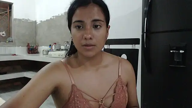 Snapshot of Coral0403 chatting on March 9, 2025, 1:25 am Coral0403 online show from March 9, 2025, 1:25 am