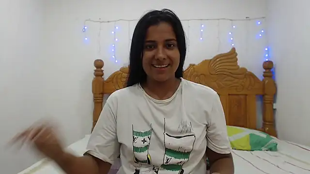 Snapshot of Coral0403 chatting on March 16, 2025, 7:27 pm Coral0403 online show from March 16, 2025, 7:27 pm