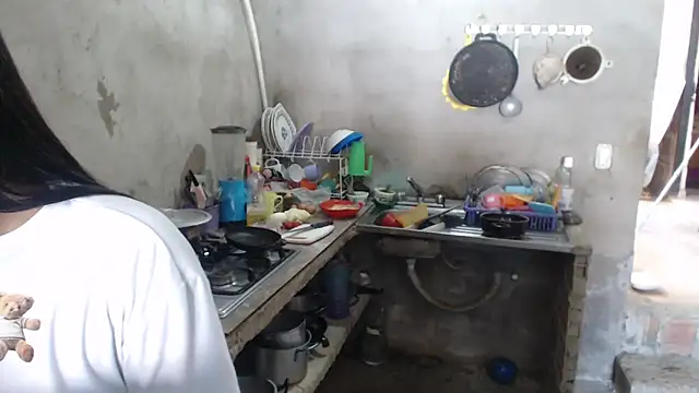 Snapshot of Coral0403 chatting on October 18, 2025, 6:21 pm Coral0403 online show from October 18, 2025, 6:21 pm