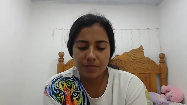 Snapshot of Coral0403 chatting on March 18, 2025, 2:18 am Coral0403 online show from March 18, 2025, 2:18 am