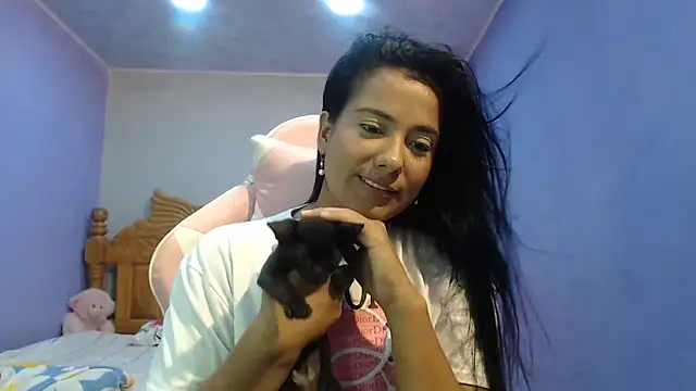 Snapshot of Coral0403 chatting on November 5, 2025, 6:55 pm Coral0403 online show from November 5, 2025, 6:55 pm