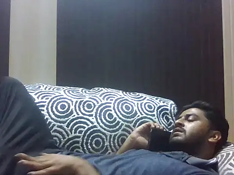 indihotguy online show from September 29, 2025, 12:22 pm