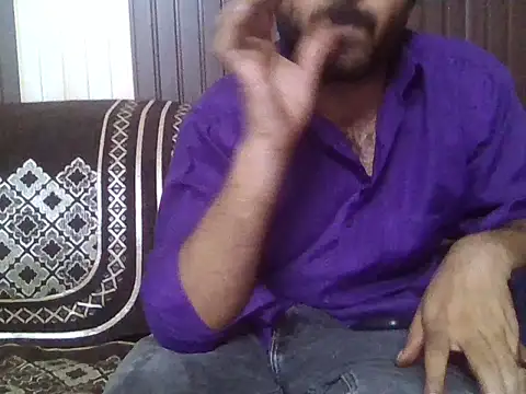 indihotguy online show from April 17, 2026, 10:23 pm