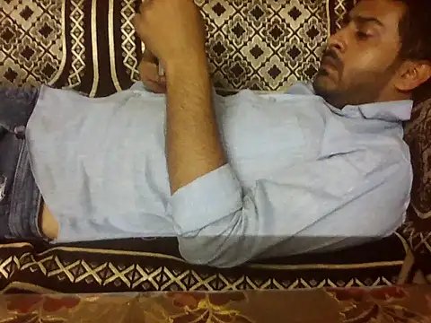 indihotguy online show from April 25, 2026, 4:26 am