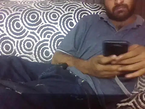 Snapshot of indihotguy chatting on July 1, 2026, 9:42 am indihotguy online show from July 1, 2026, 9:42 am