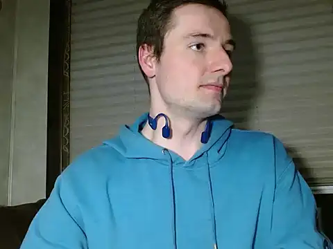 Snapshot of feelingverynaughty chatting on March 17, 2026, 2:03 am feelingverynaughty online show from March 17, 2026, 2:03 am