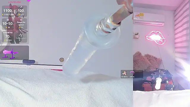 Maria Jones  online show from April 17, 2026, 2:25 am