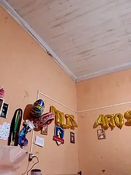 Snapshot of hotleon127 chatting on February 2, 2026, 11:04 pm hotleon127 online show from February 2, 2026, 11:04 pm