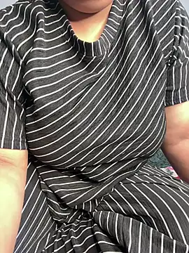 tanvihot2 online show from September 11, 2025, 4:07 pm