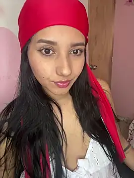 emmariders2 online show from November 9, 2025, 8:24 pm