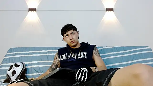 Snapshot of Br4ndxpimm chatting on October 17, 2025, 8:10 pm Br4ndxpimm online show from October 17, 2025, 8:10 pm