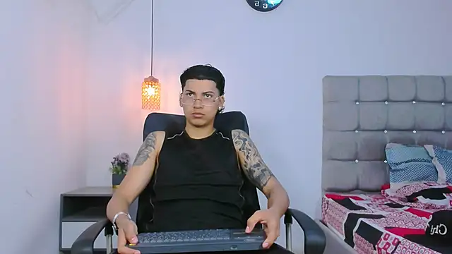 Br4ndxpimm online show from March 18, 2026, 1:24 pm