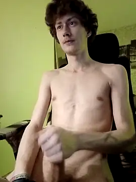 HalloMarcy online show from November 18, 2025, 4:43 pm