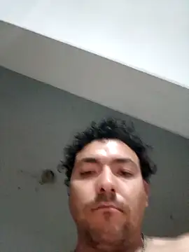 chinoxxx online show from March 18, 2026, 12:51 pm