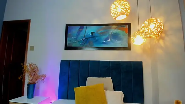 Snapshot of EloiseQuinn chatting on December 1, 2025, 1:34 pm EloiseQuinn online show from December 1, 2025, 1:34 pm